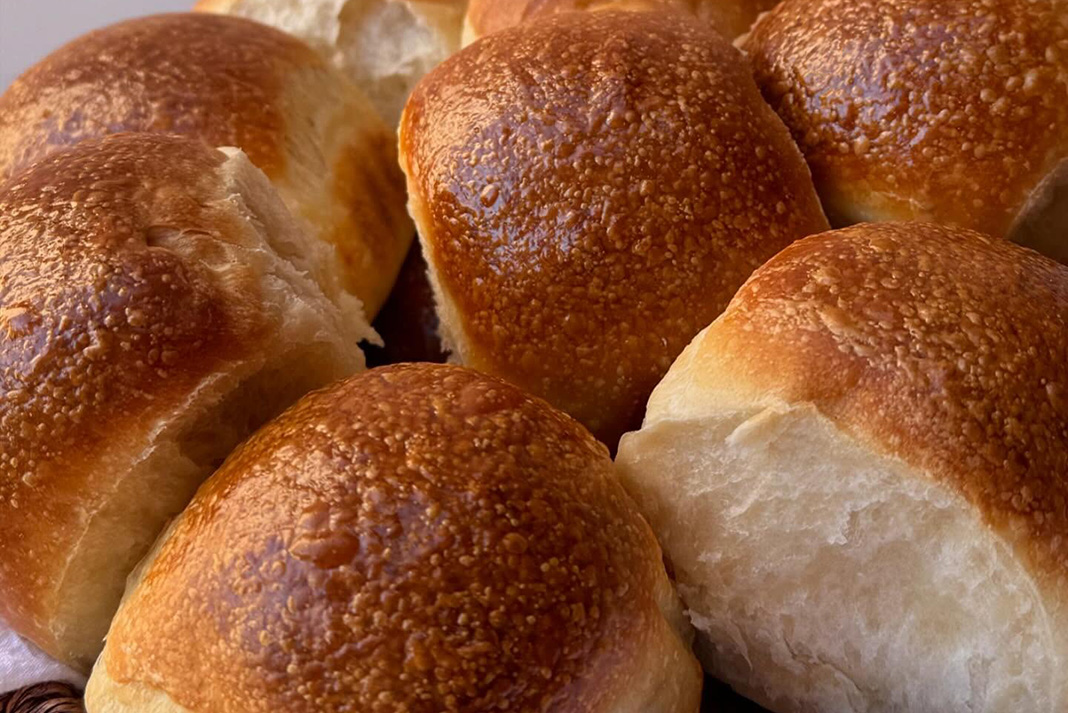 Sourdough rolls, light and golden